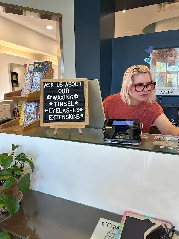 Maximum FX Salon — Hair salon in Austin